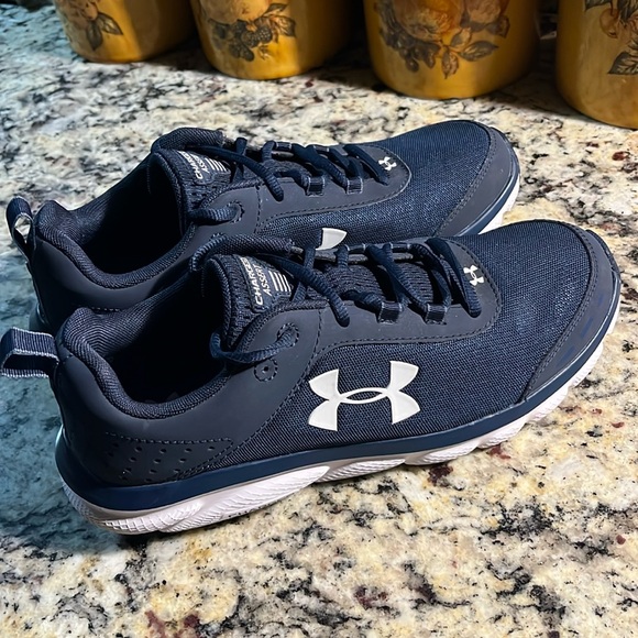 UNDER ARMOUR♦️CHARGED ASSERT RUNNING SHOE - Picture 8 of 14